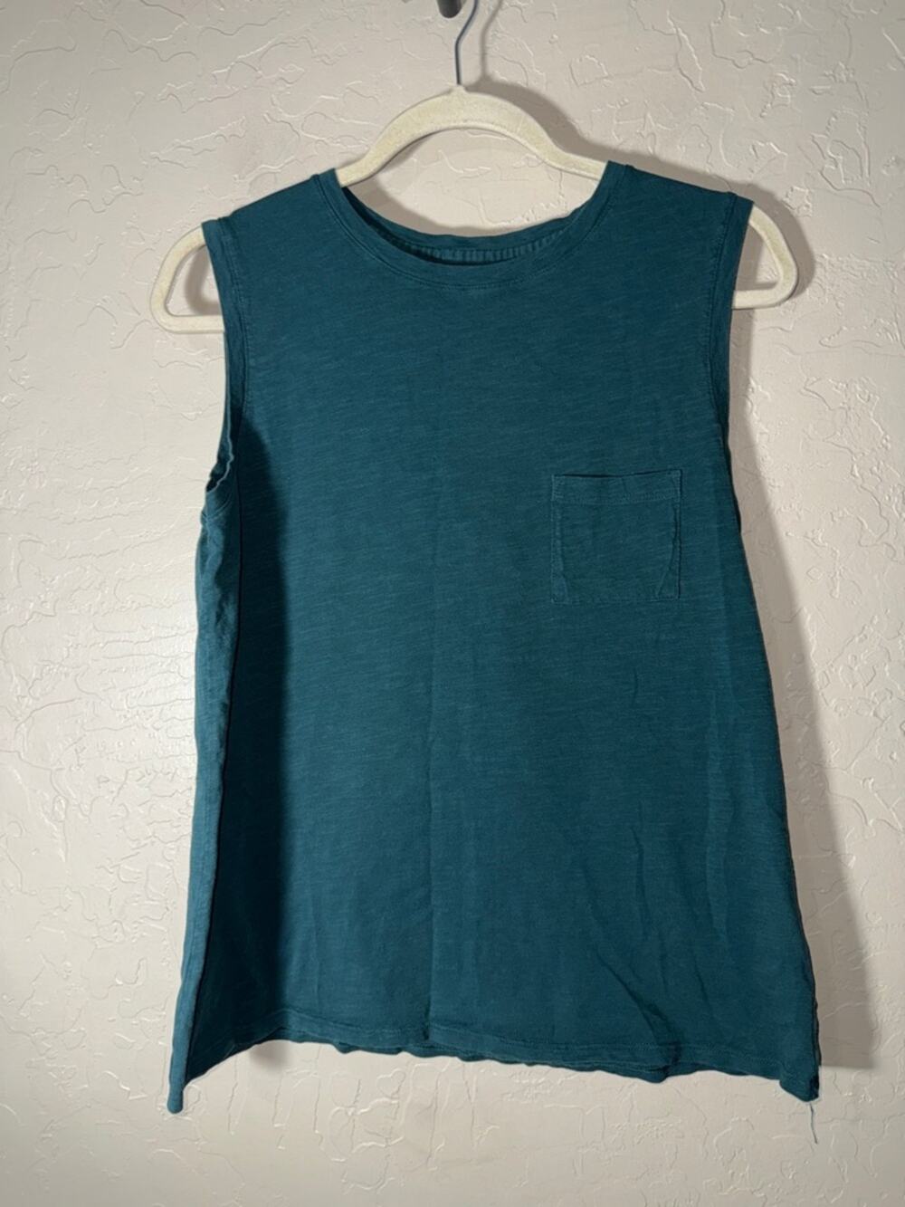 Garnet Hill 100% Pima cotton emerald green basic pocket tank top size medium